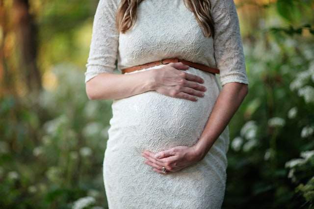 When & How to Buy the Right Size Maternity Clothing?