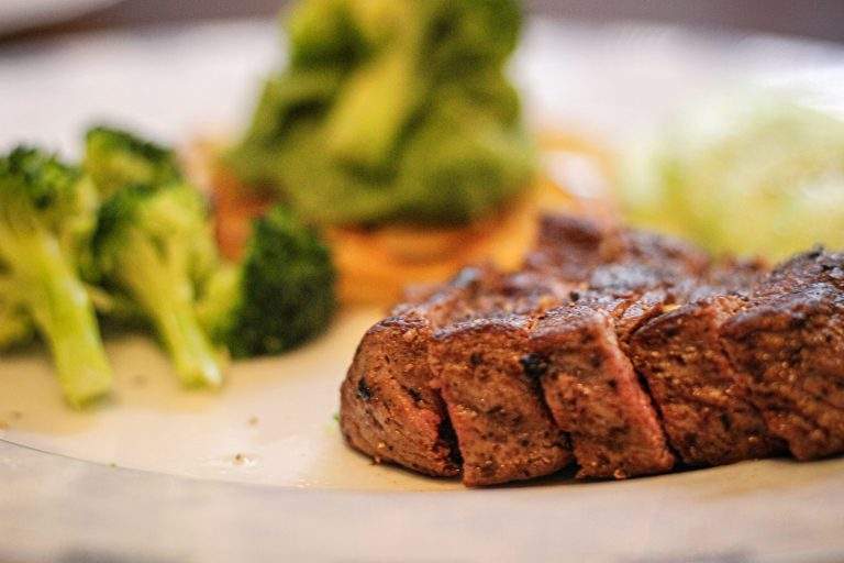 What is the actual temperature of Medium Rare Steak Temp?