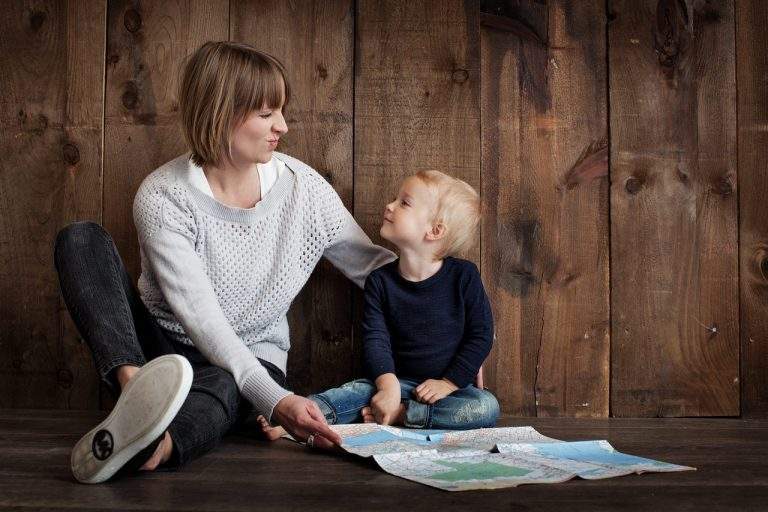 5 Helpful Tips for Single Parents: How to Stay Sane While Doing it All