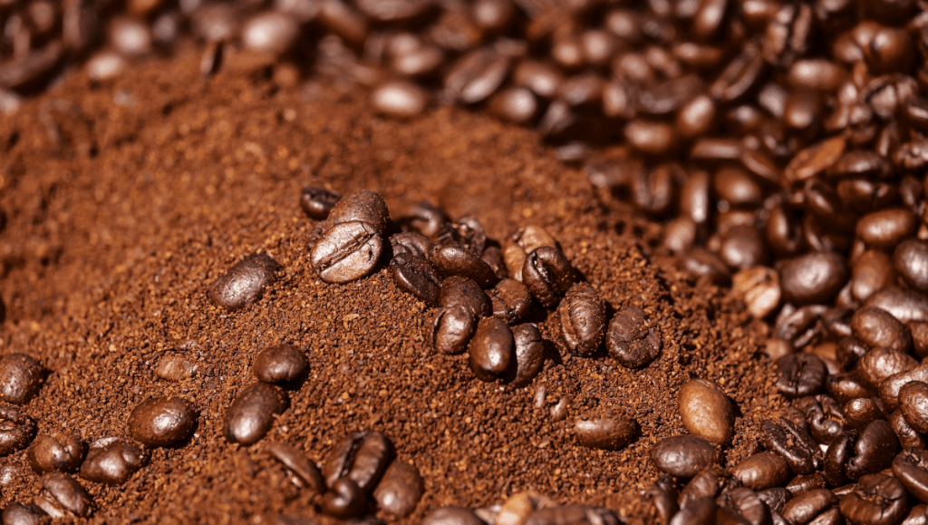 uses of old coffee grounds