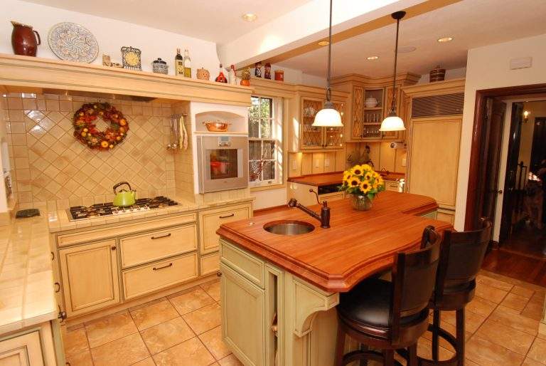 The Latest Ideas & Tips To Enhance Beauty of  Kitchen